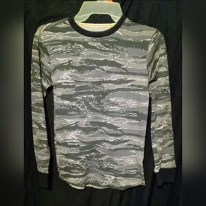 Boy's "Foot Locker: for Kids" Gray Long-Sleeve Camouflage Thermal Medium Shirt